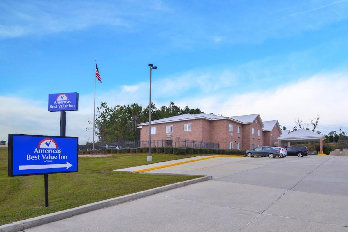 Americas Best Value Inn Wiggins Exterior photo