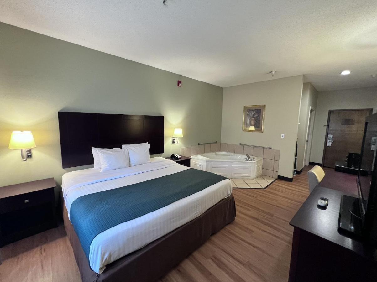 Americas Best Value Inn Wiggins Exterior photo