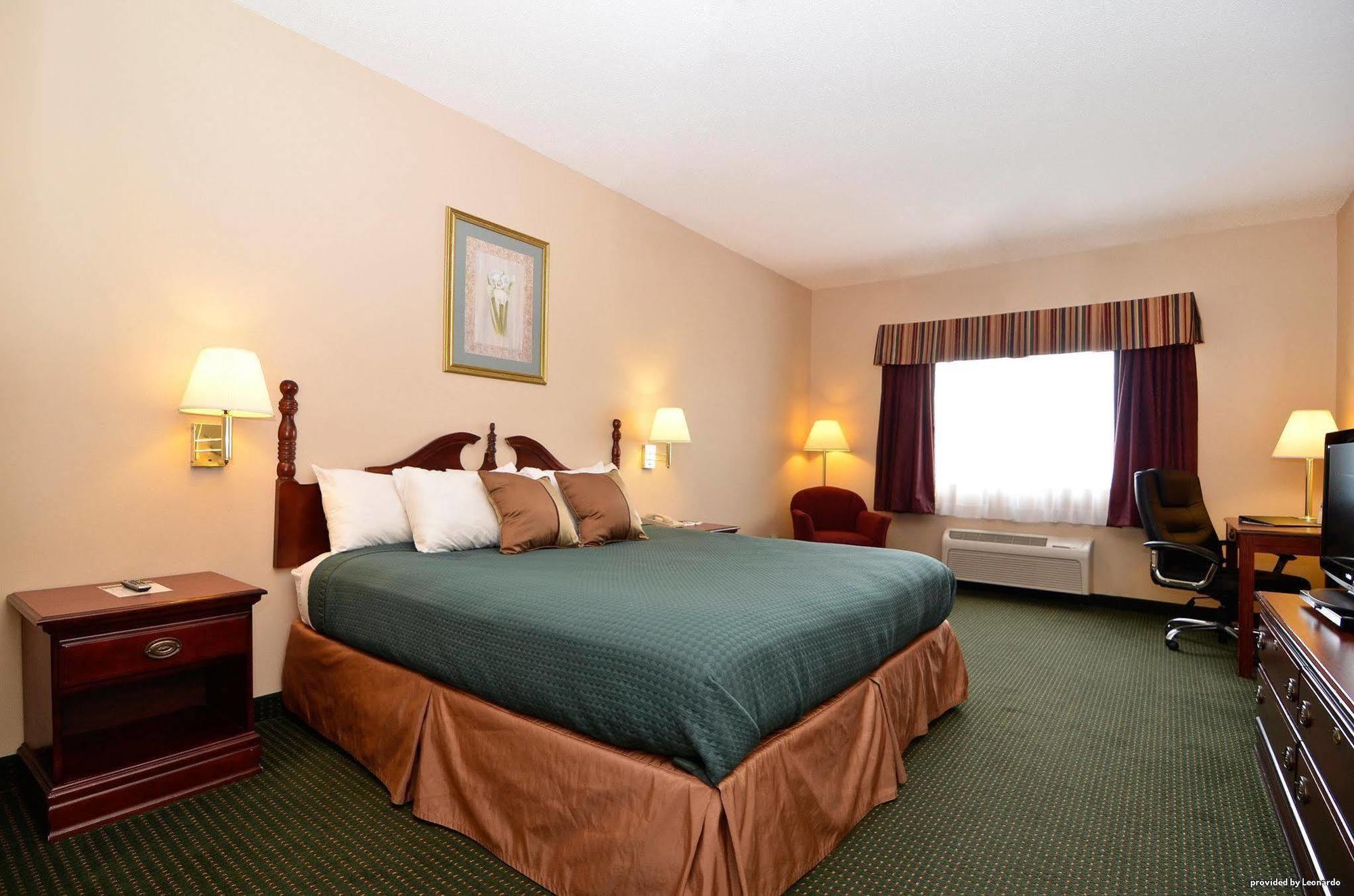 Americas Best Value Inn Wiggins Room photo