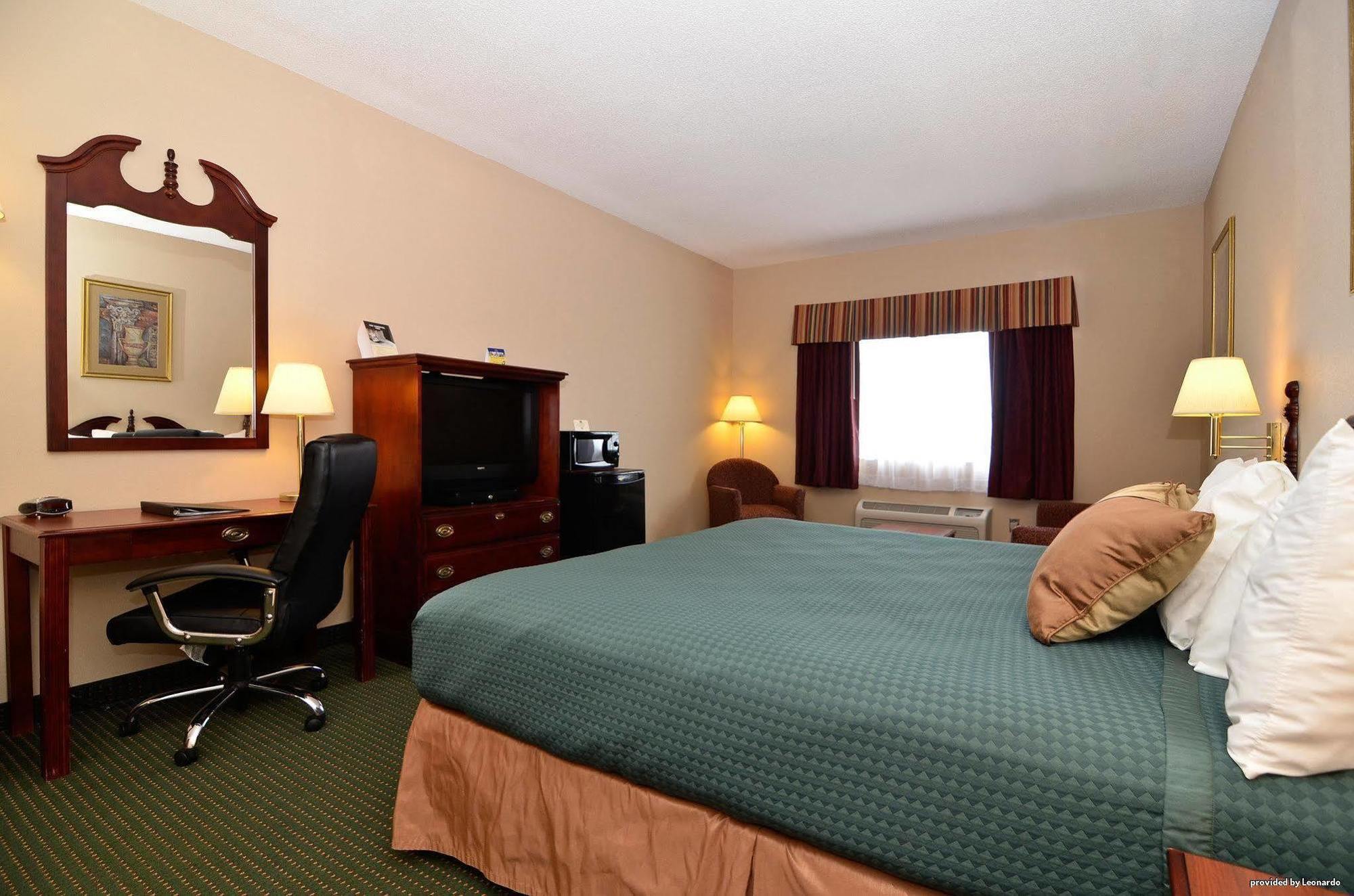 Americas Best Value Inn Wiggins Room photo