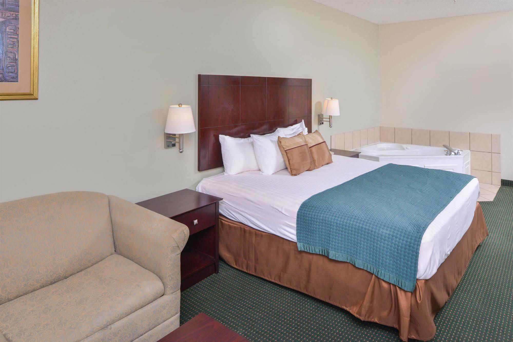 Americas Best Value Inn Wiggins Exterior photo